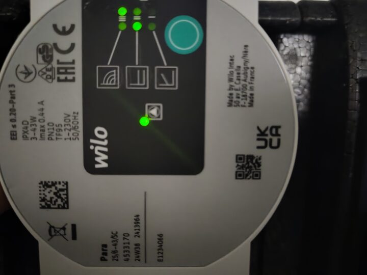 Wilo Para 25/6-43/SC · article 4533170. Pump face · model and live LEDs.